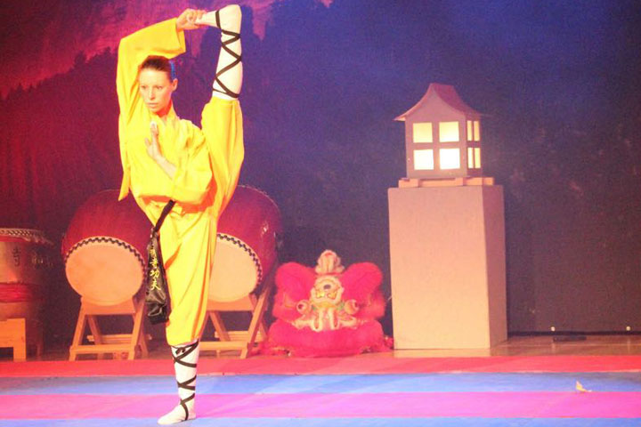 Instruktorenbild des Shaolin Chan Tempels Schweiz, Lin Feng, Stefanie Kaufmann.