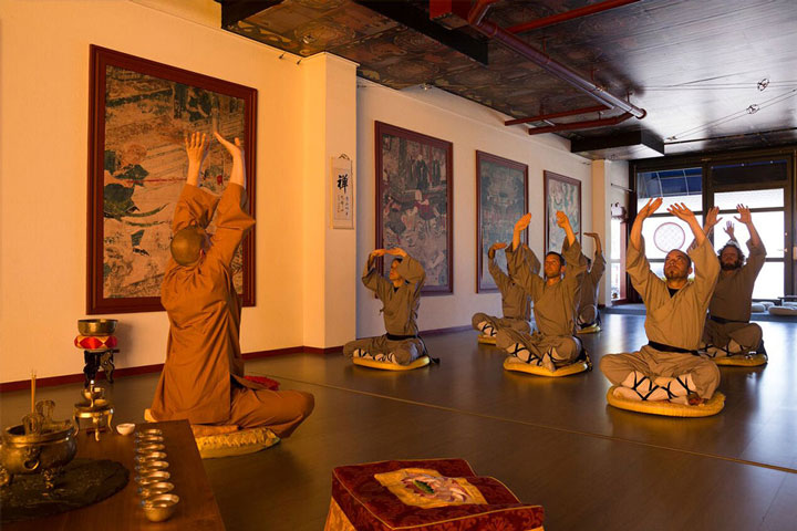 Mediations- und Qi Gong Unterricht Shaolin Chan Tempel Luzern - Schweiz.