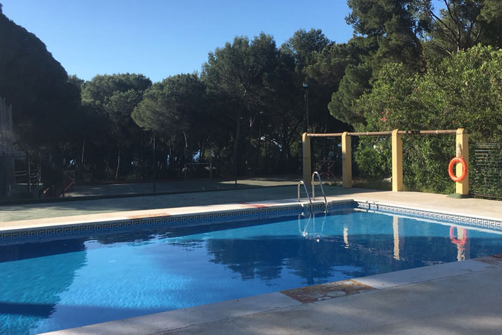 Swimmingpool in Marbella, Fuerte Nagüeles.